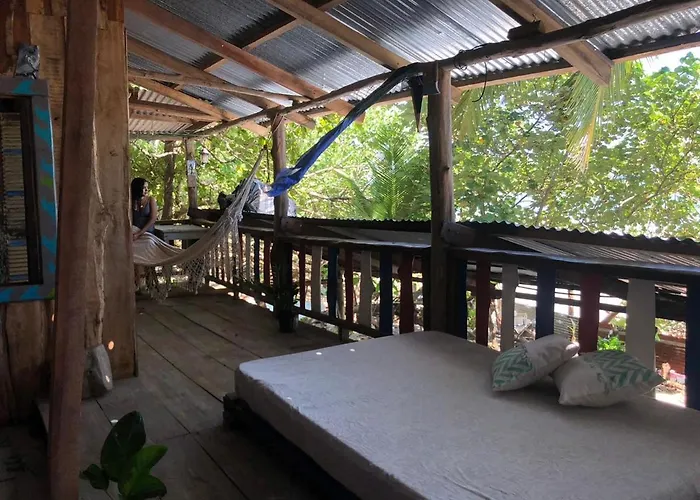 Surfhost Bed & Breakfast