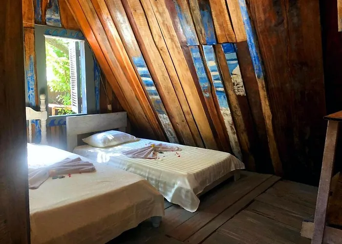 Surfhost Bed & Breakfast